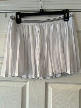 Halara Lightweight White Pleated Mesh Tennis Skirt with Subtle Wave Logo